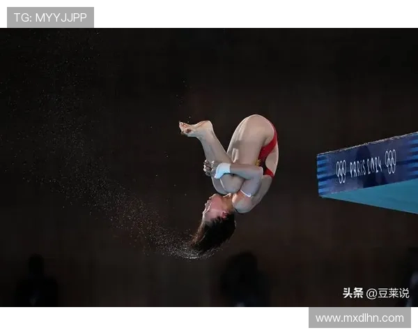 跳水运动的魅力与挑战探索:从基本技巧到世界级比赛的精彩历程 跳水运动的魅力与挑战探索:从基本技巧到世界级比赛的精彩历程