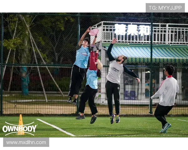 杭州飞盘队在攀岩联赛中以71分稳居积分榜首位