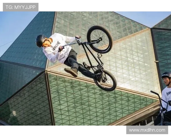 西安极限运动队在嘉年华中的耐力挑战与精彩表现分析