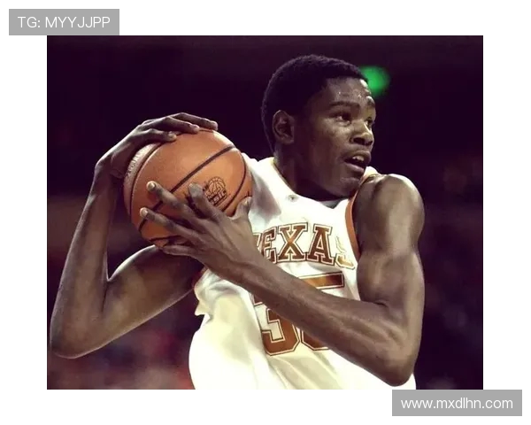 凯文杜兰特的篮球传奇之路与个人成长故事探讨